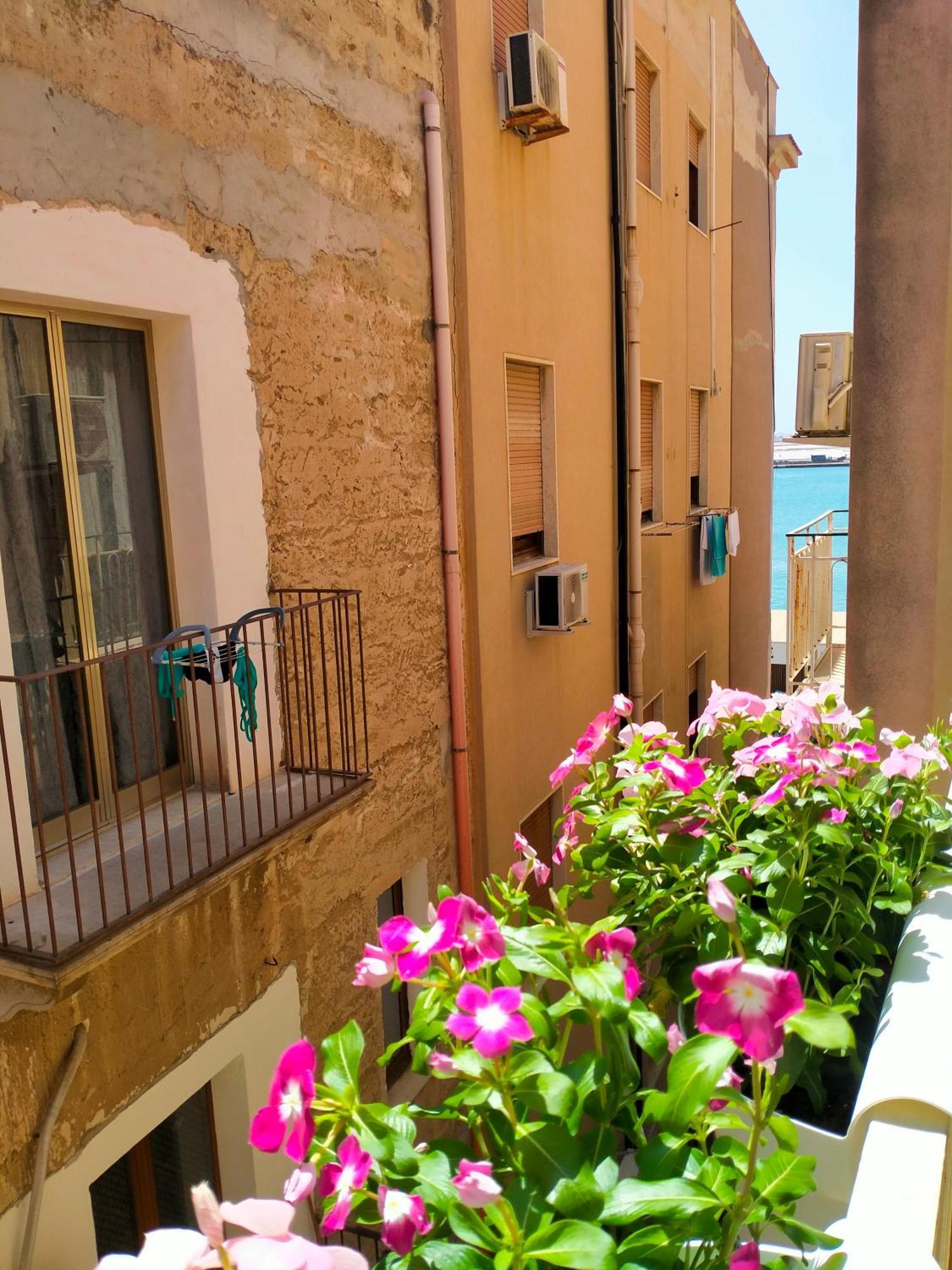 A Casa Tutti Bene Apartment Трапани Екстериор снимка